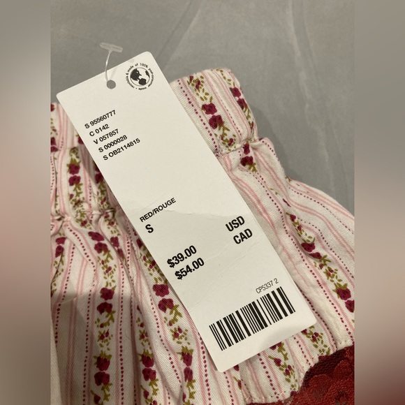 NEW Out From Under Roses Ruffle Shorts S - Picture 4 of 5